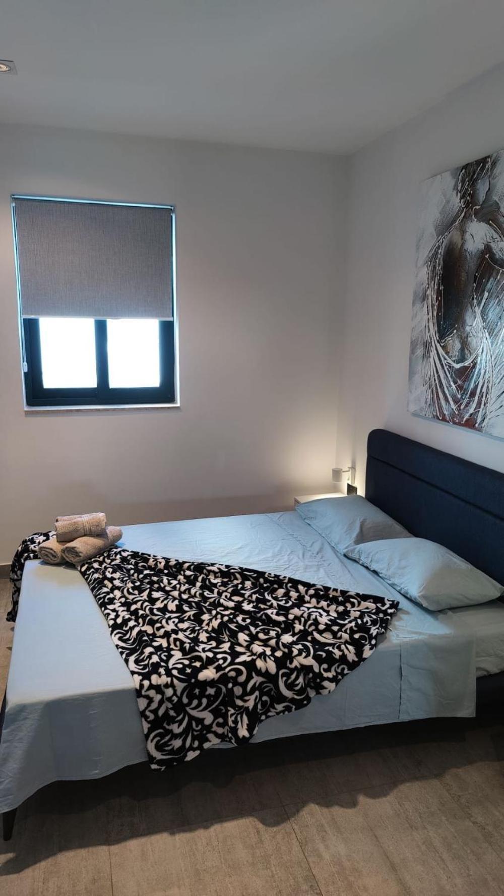Stunning Penthouse Roof Terrace & Communal Swimming Pool * St. Paul's Bay