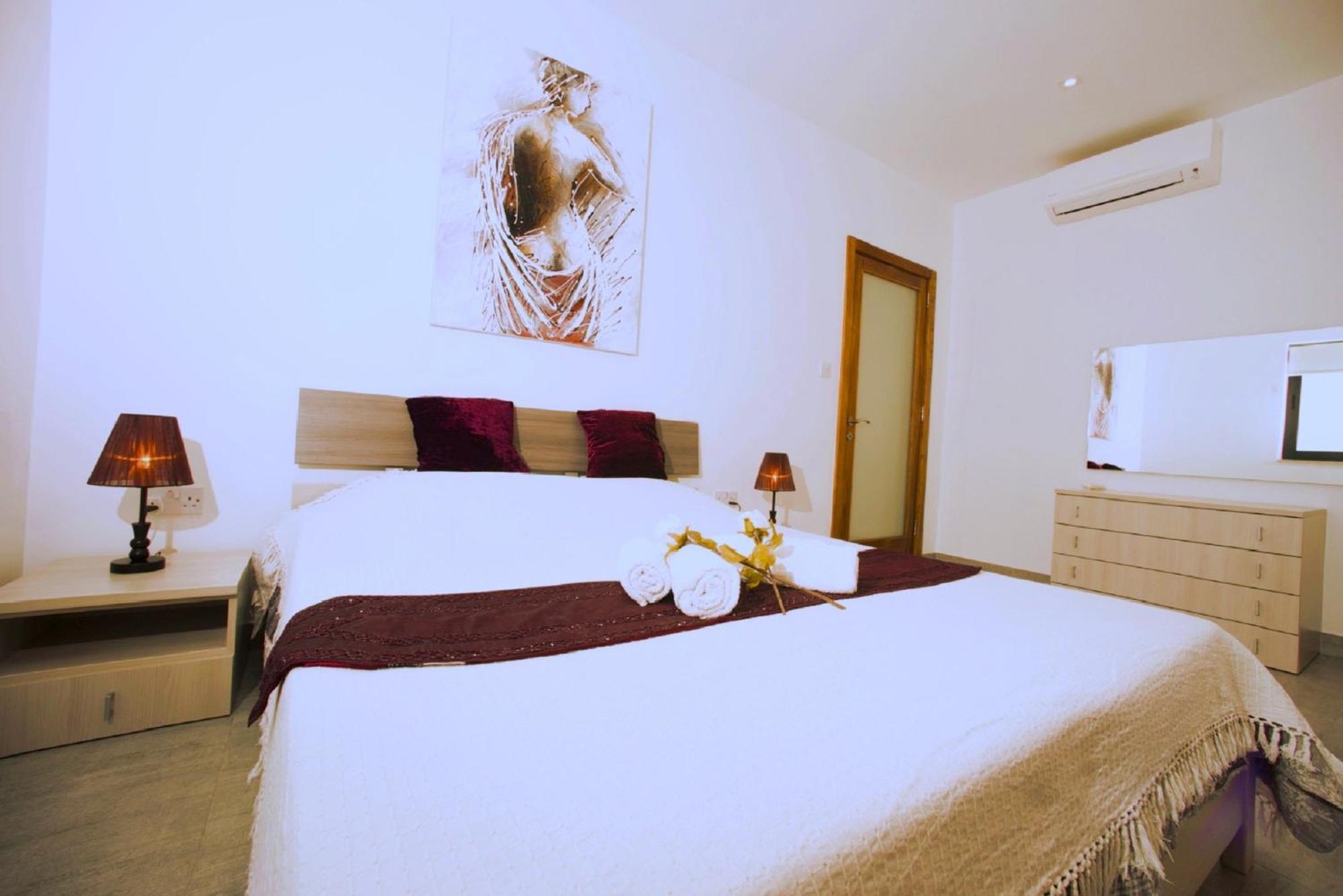 Appartement Stunning Penthouse Roof Terrace & Communal Swimming Pool *